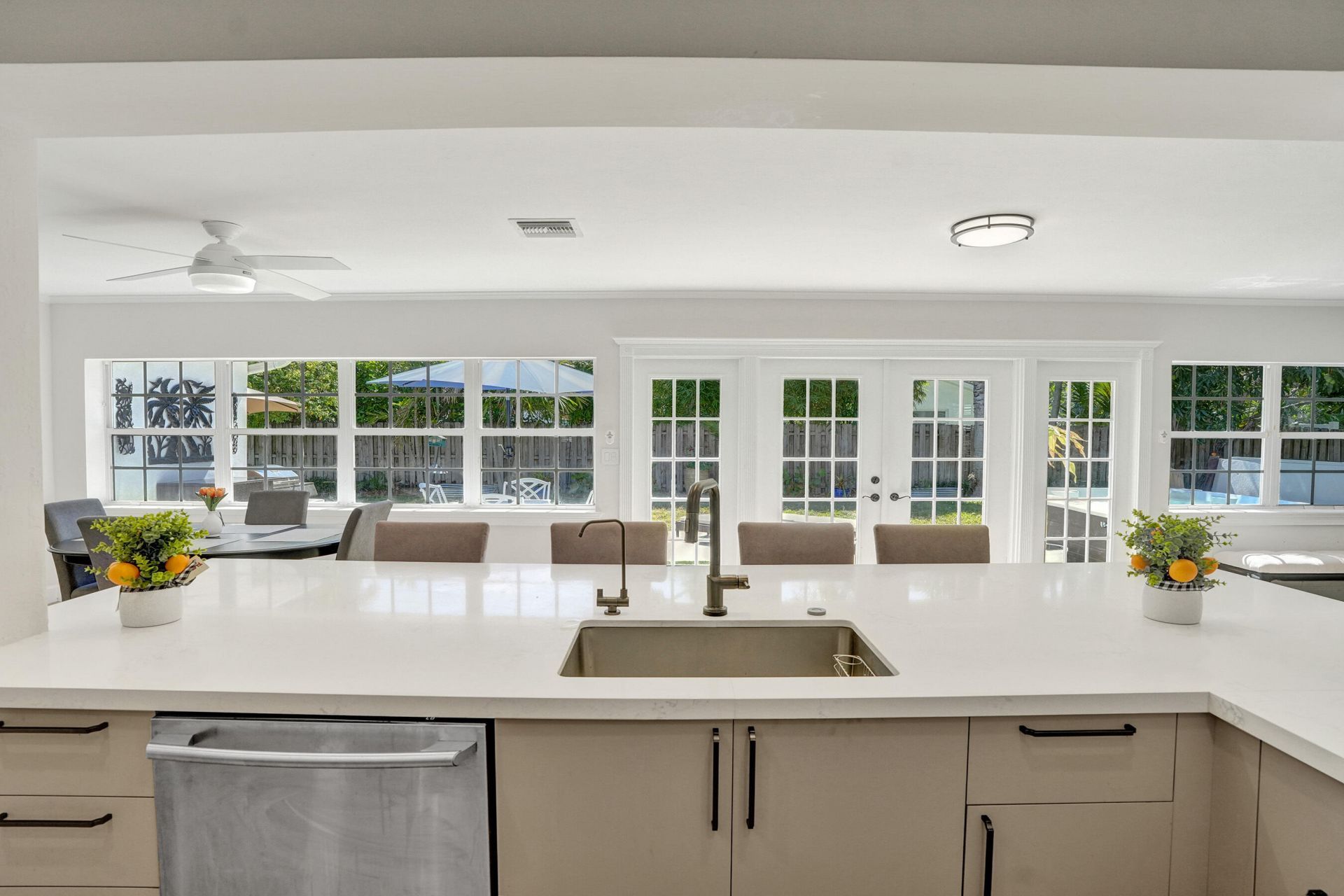 3930 NE 21st Avenue, Fort Lauderdale, FL 33308 Photo