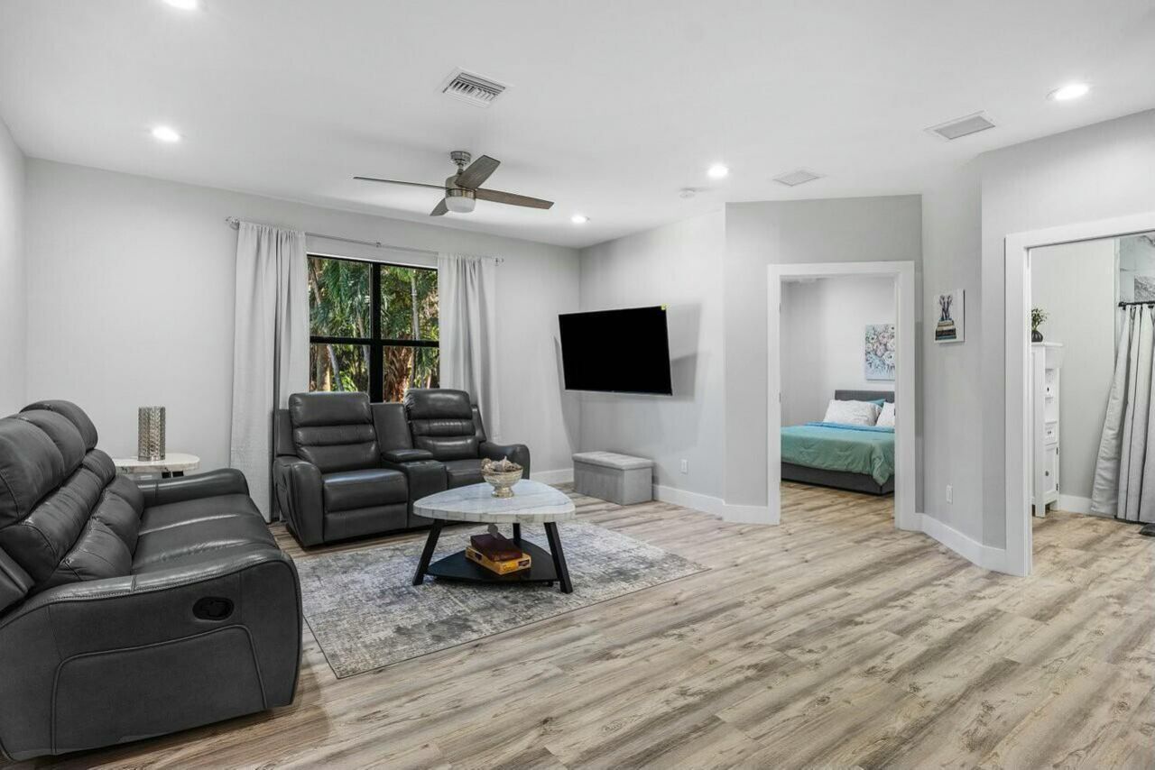 9266 Pinion Drive, Lake Worth, FL 33467 Photo