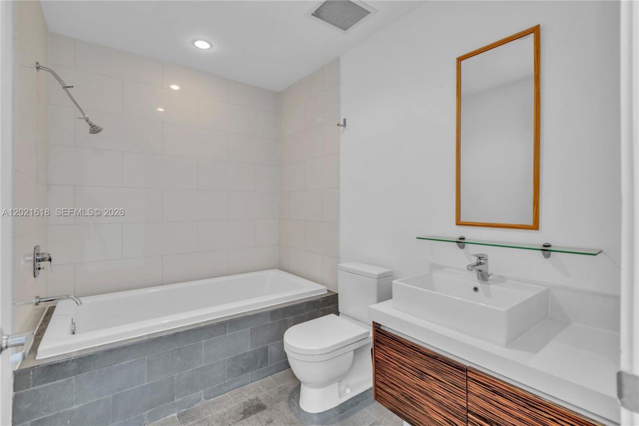 1100 Biscayne Blvd, Unit 2706, Miami, FL 33132 Photo