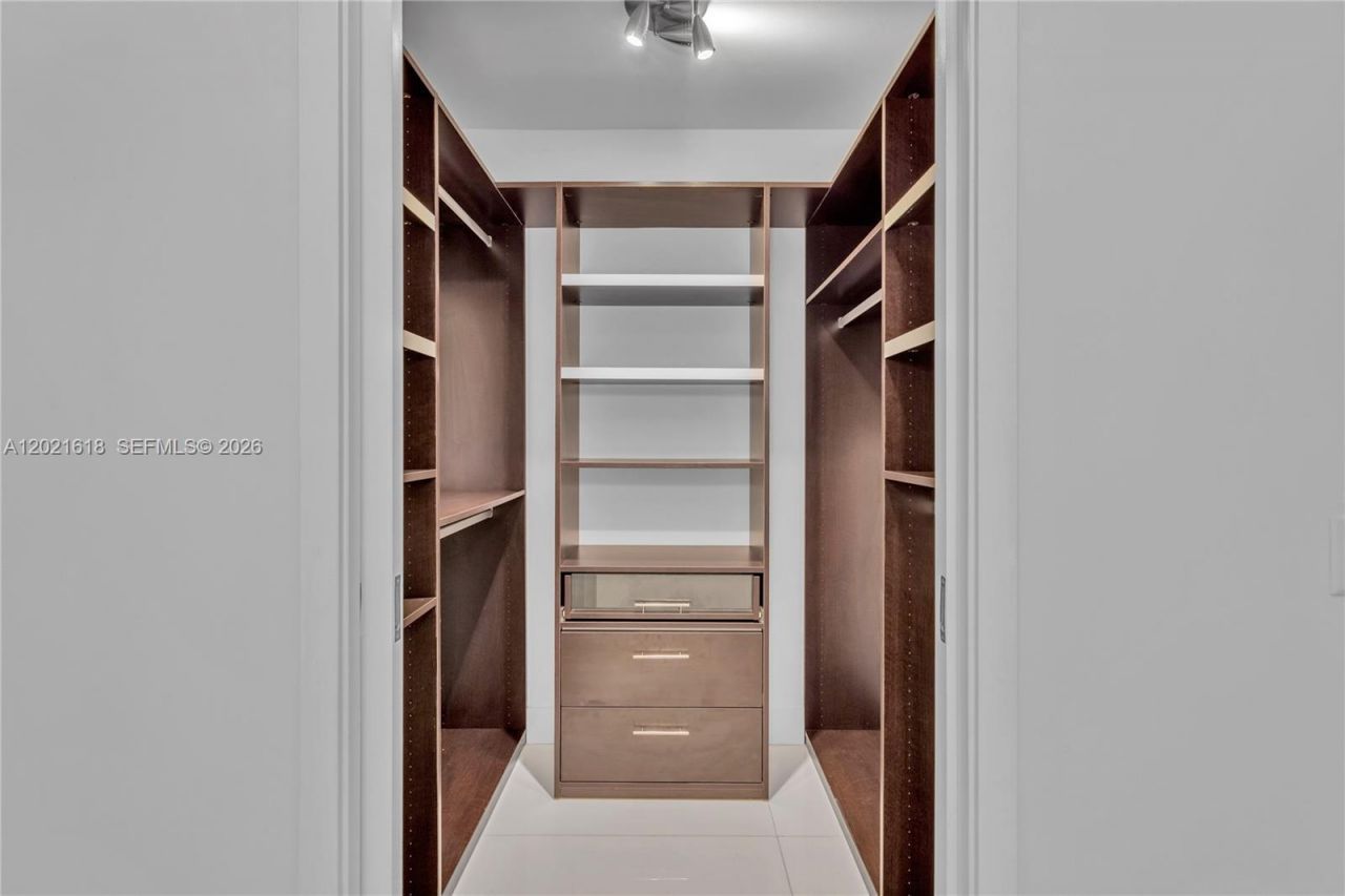 1100 Biscayne Blvd, Unit 2706, Miami, FL 33132 Photo
