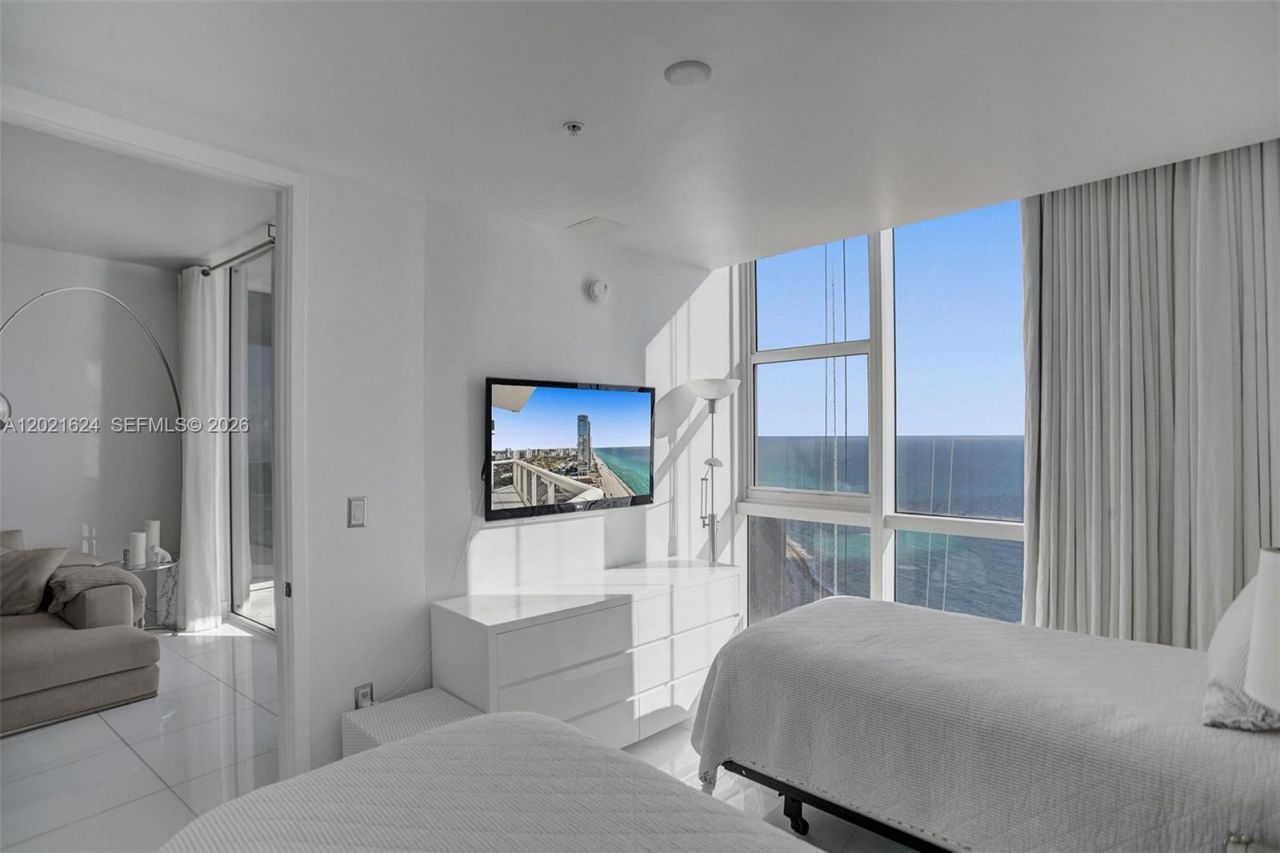 18201 Collins Av , Unit 4108, Sunny Isles Beach, FL 33160 Photo