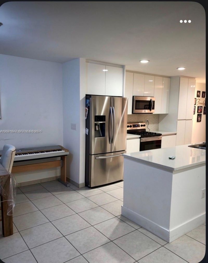 3301 NW Raleigh St , Unit 4A, Hollywood, FL 33024 Photo