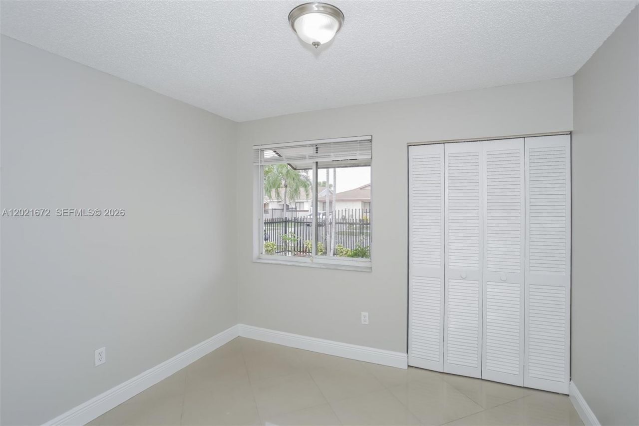 12324 SW 198th St , Miami, FL 33177 Photo