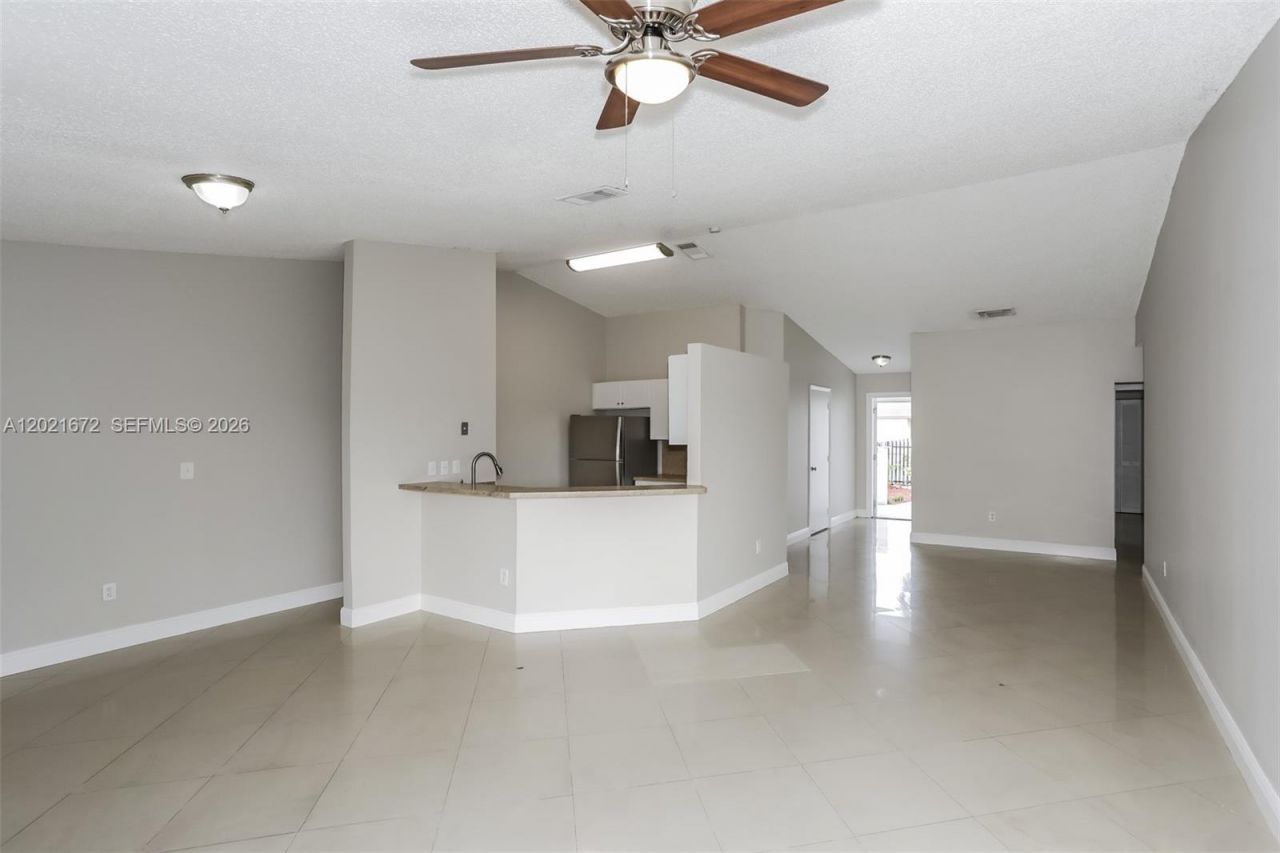12324 SW 198th St , Miami, FL 33177 Photo