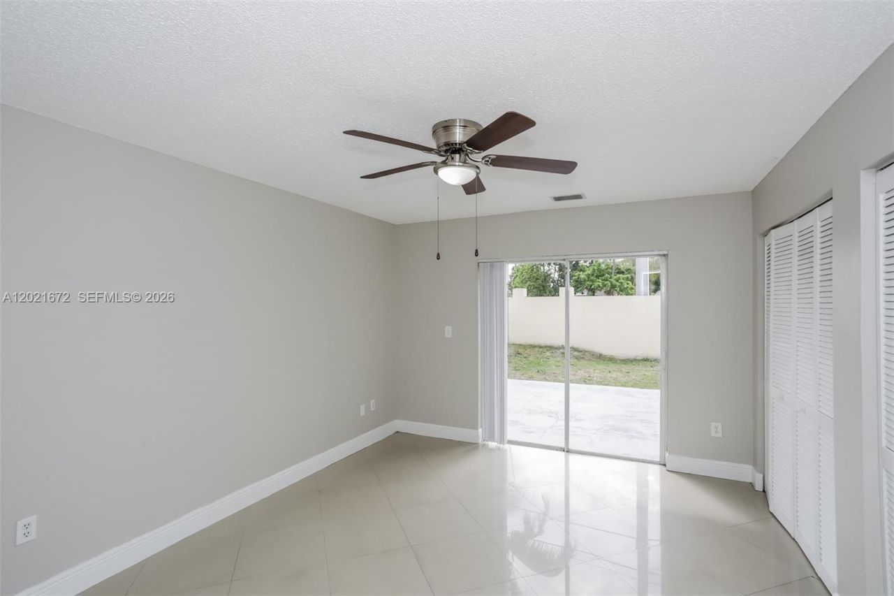 12324 SW 198th St , Miami, FL 33177 Photo