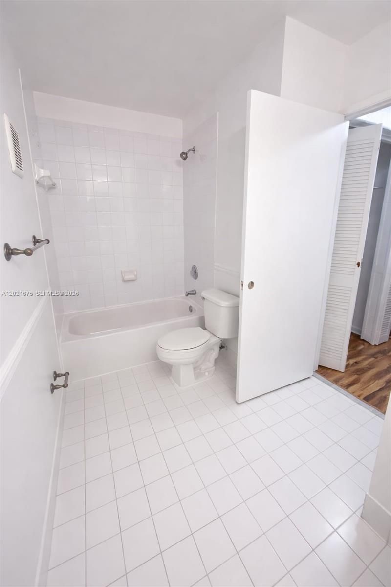 15761 SW 137 Ave, Unit 202, Miami, FL 33177 Photo