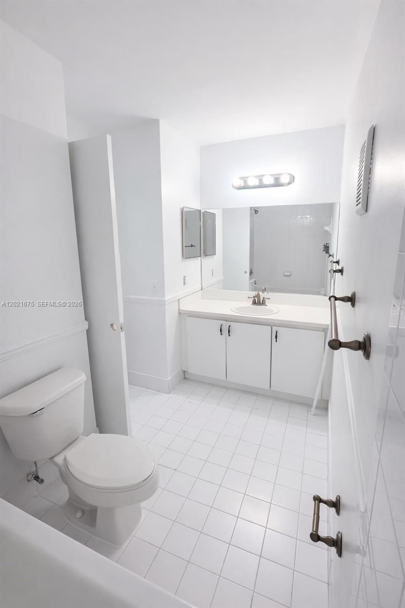 15761 SW 137 Ave, Unit 202, Miami, FL 33177 Photo