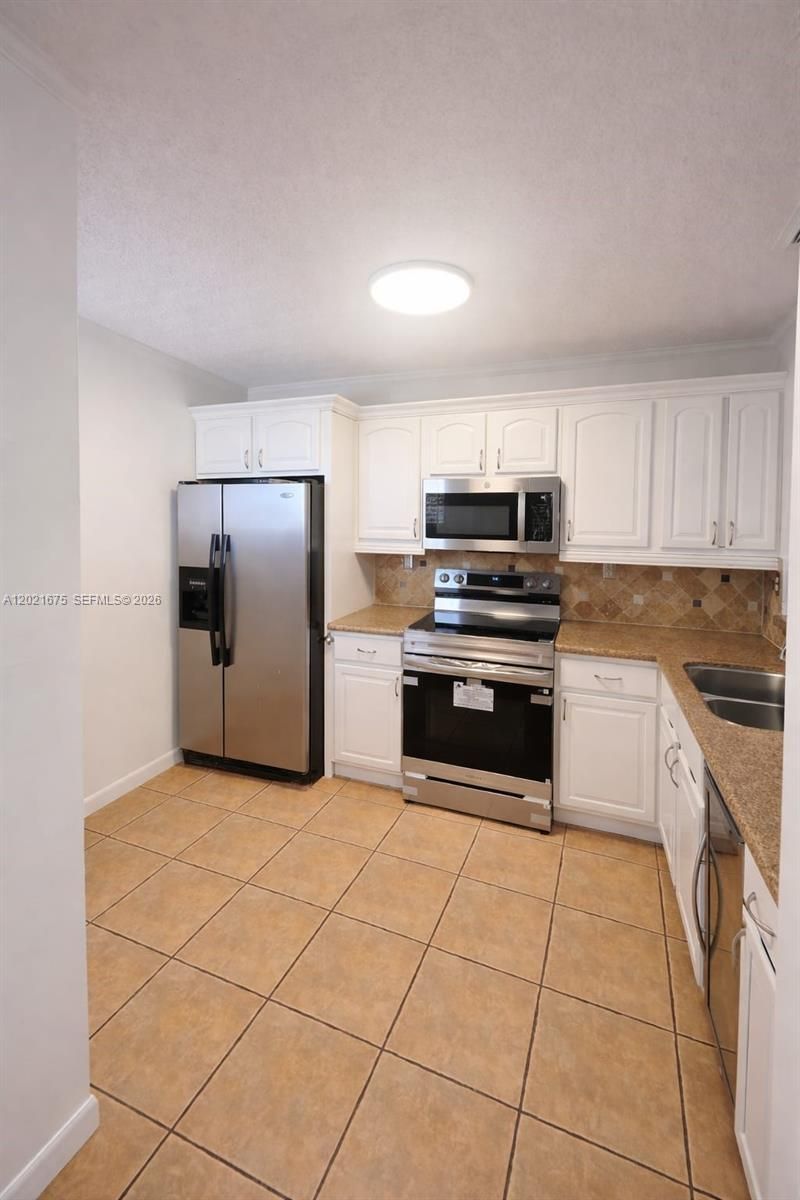 15761 SW 137 Ave, Unit 202, Miami, FL 33177 Photo