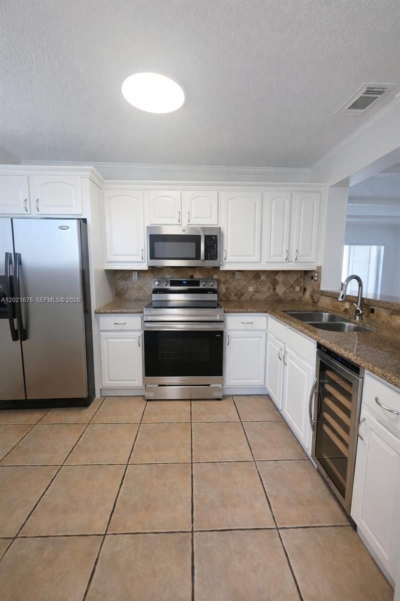 15761 SW 137 Ave, Unit 202, Miami, FL 33177 Photo