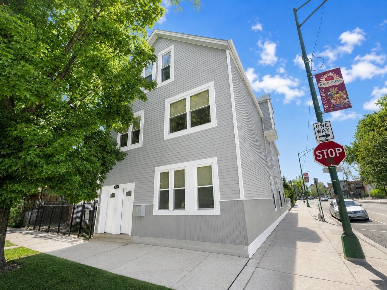 3579 W Mclean Avenue , Chicago, IL 60647 Main Photo