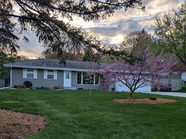 15200 Lead Street , Burnsville, MN 55306