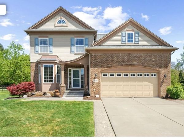 3727 Hogan Circle, Rochester, MI 48307