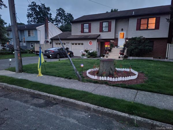4 E Walnut Street , Unit Floor 1, Central Islip, NY 11722