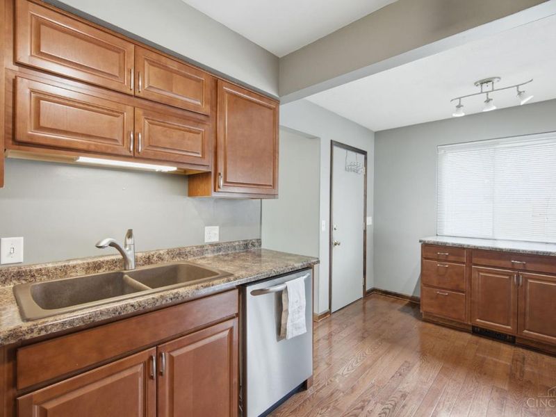 7694 Kennesaw Drive, West Chester, OH 45069 Photo 16