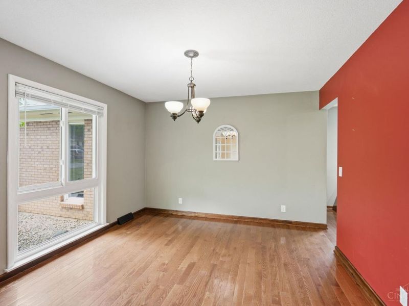 7694 Kennesaw Drive, West Chester, OH 45069 Photo 9