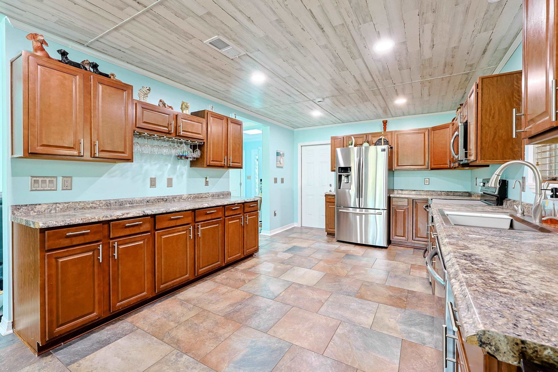 105 Saint Andrews Ct.  Photo 10
