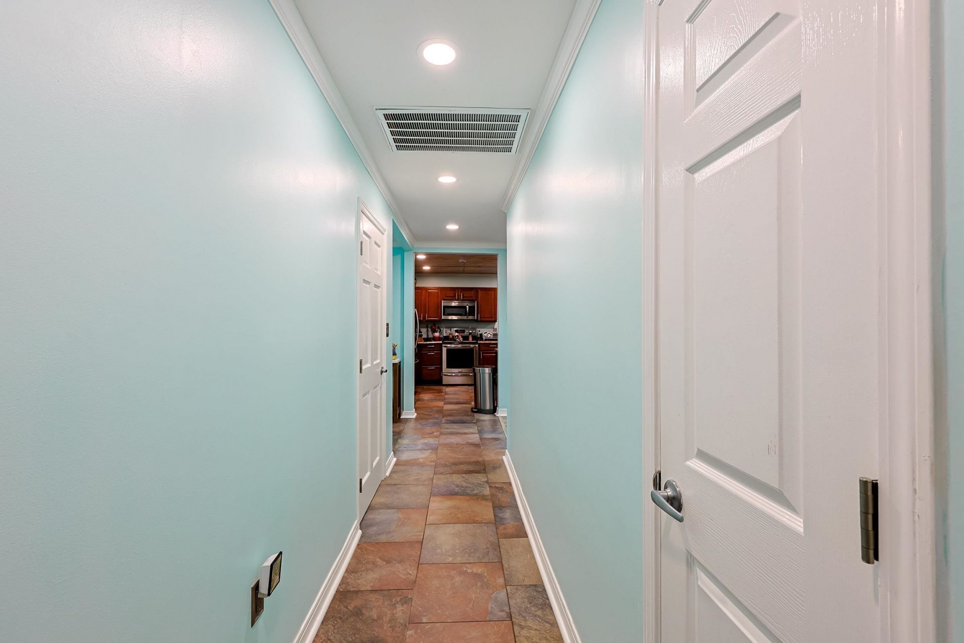 105 Saint Andrews Ct.  Photo 31