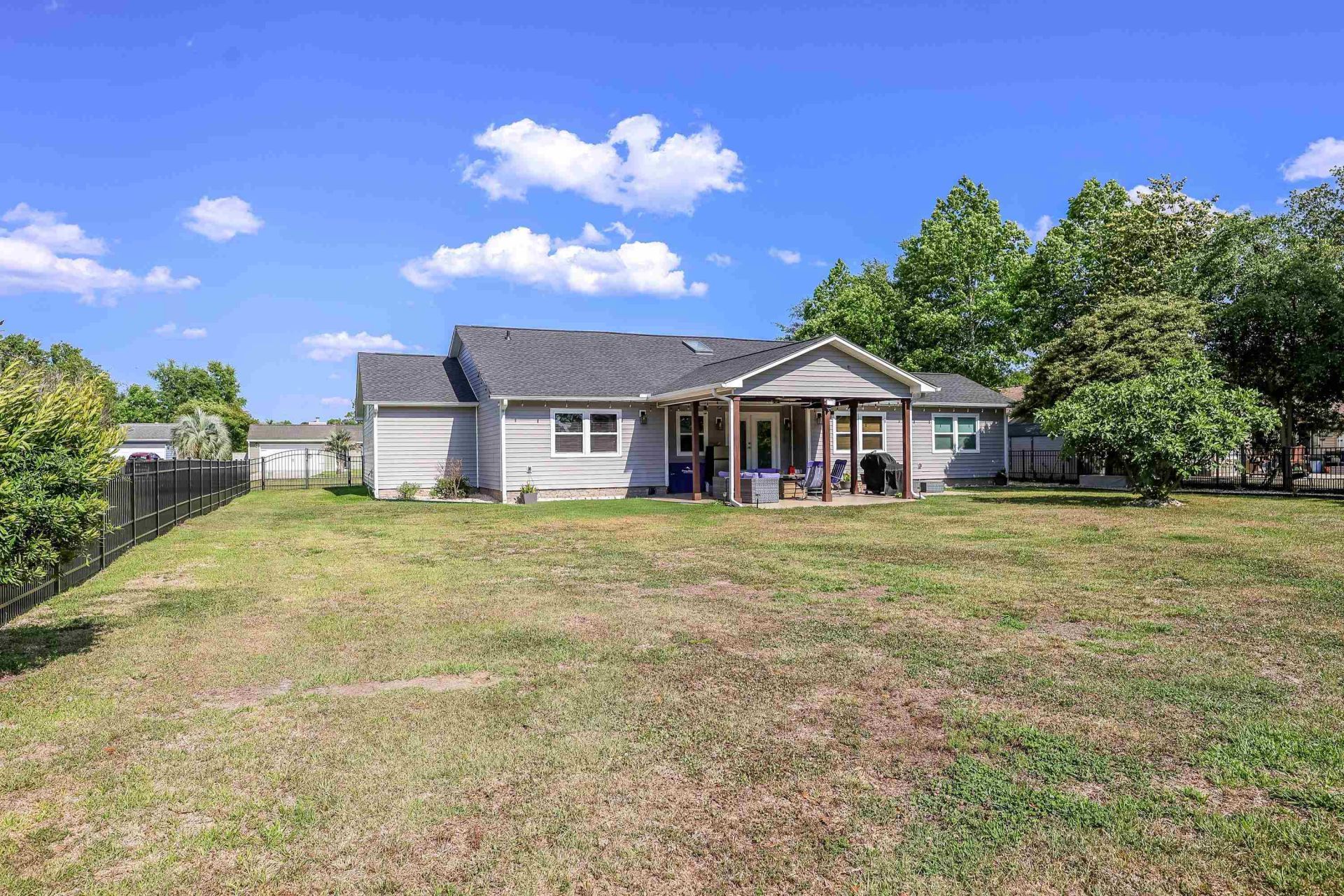 105 Saint Andrews Ct.  Photo 35