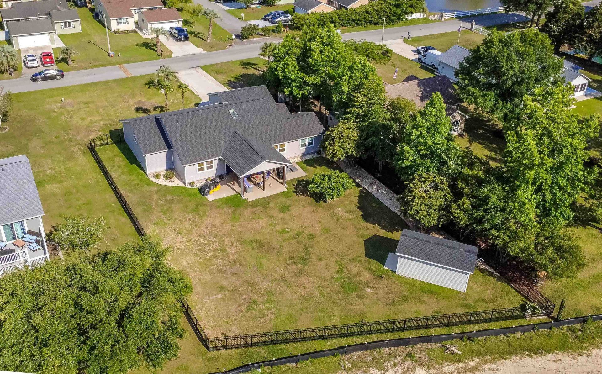 105 Saint Andrews Ct.  Photo 41