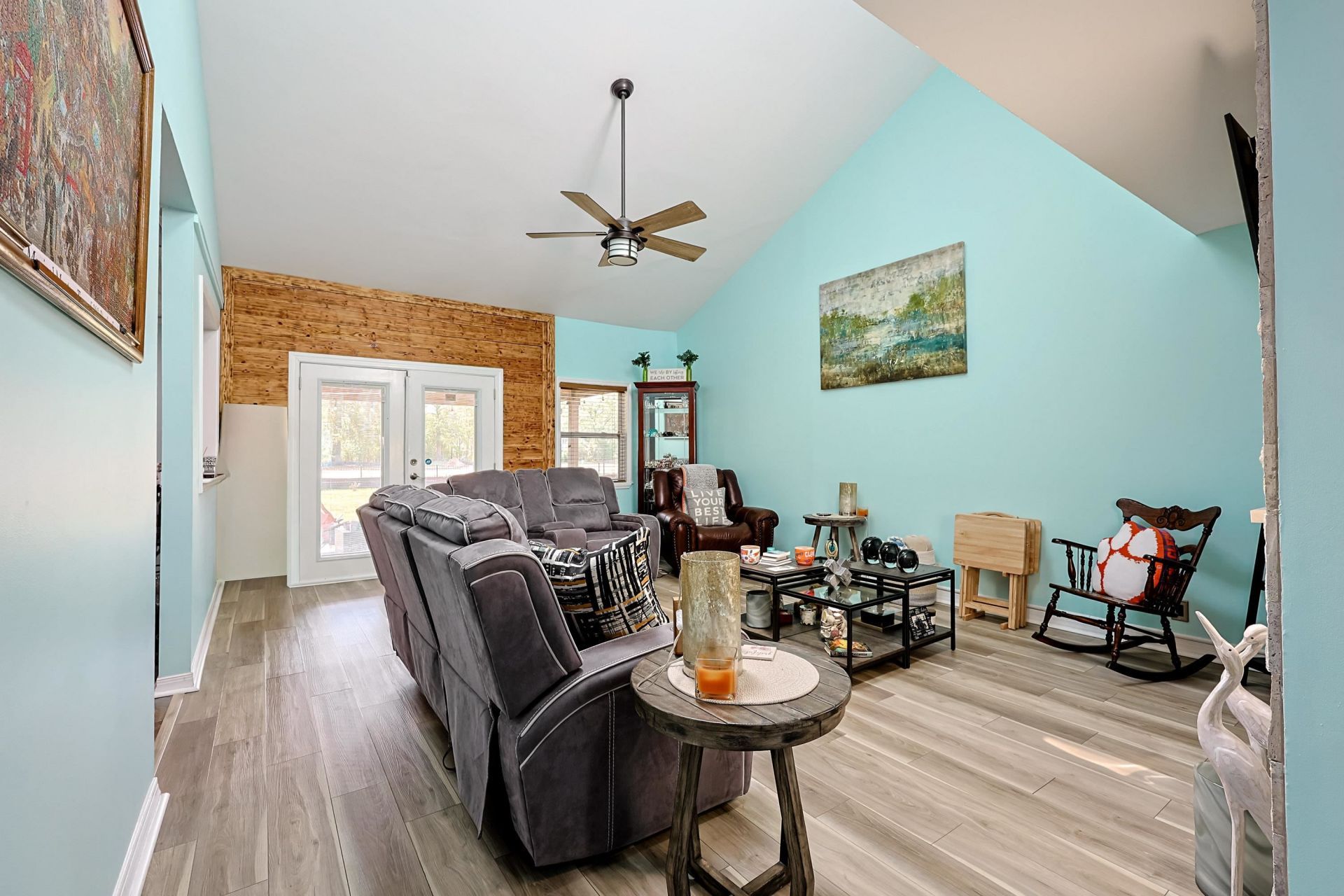 105 Saint Andrews Ct.  Photo 7
