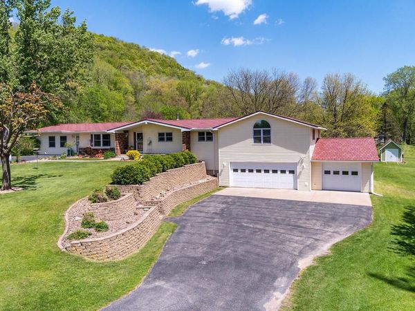 N3690 Lux LANE, La Crosse, WI 54601