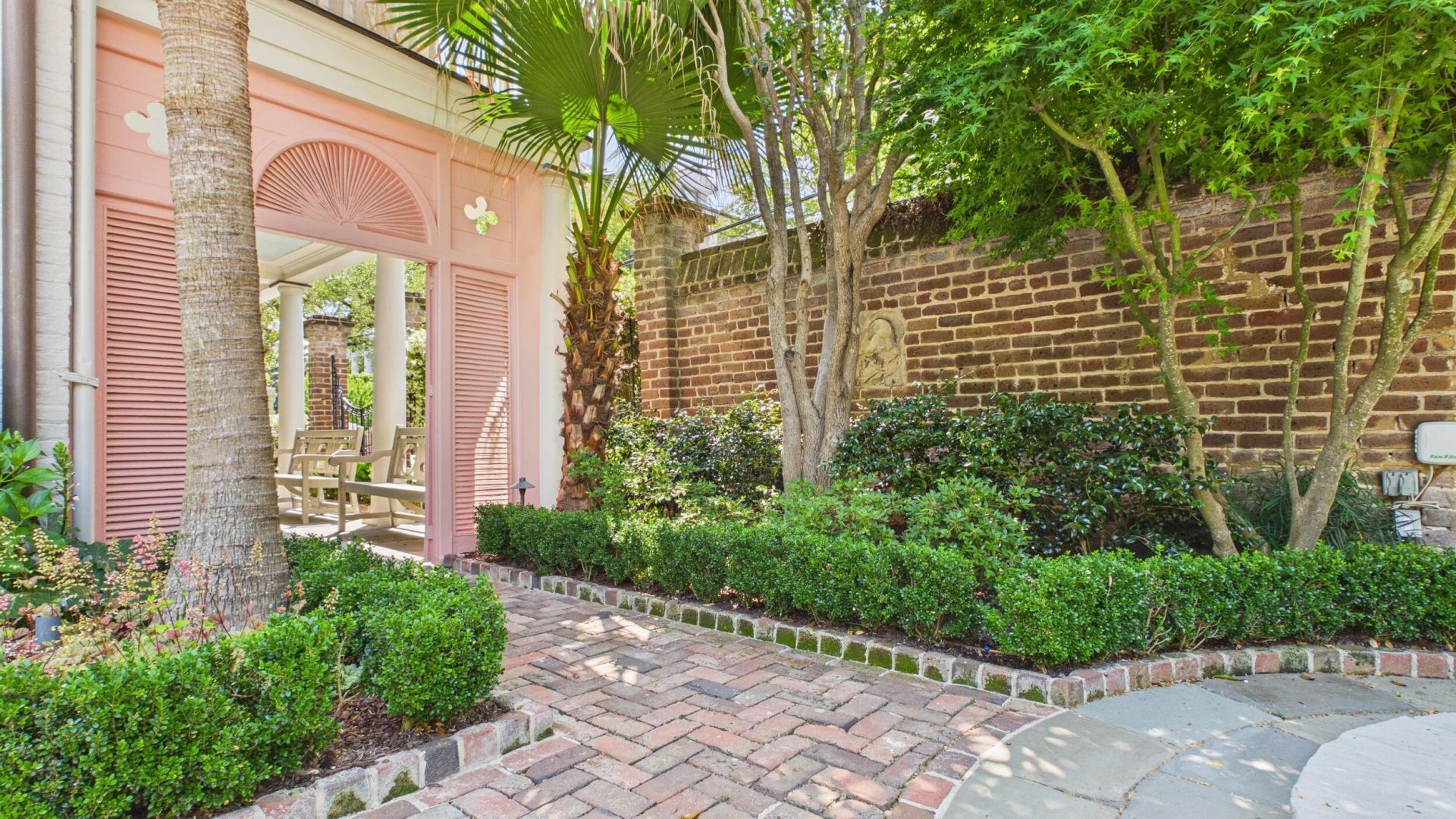 22 Lamboll Street Photo 4