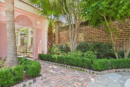 22 Lamboll Street photo 4