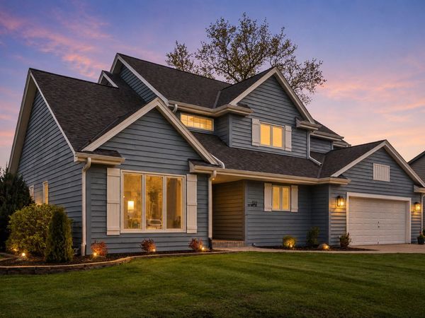 1322 Silent Sunday Ct, Caledonia, WI 53402