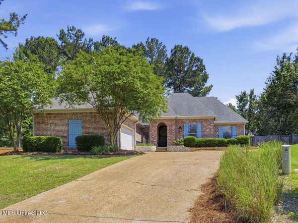 126 Deer Creek Cove, Madison, MS 39110