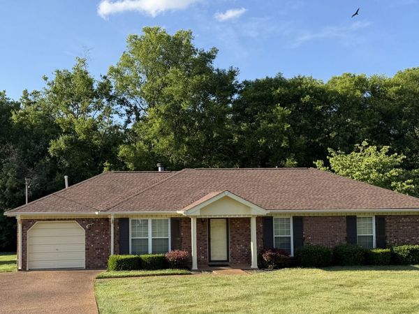323 Sussex St , Smyrna, TN 37167
