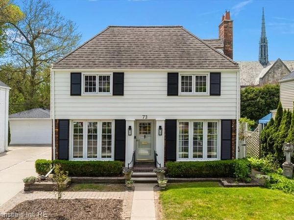 73 Meadow Lane , Grosse Pointe Farms, MI 48236