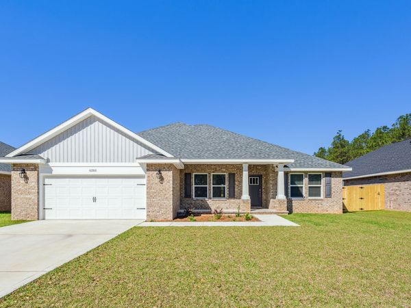7613 Hatteras Drive, Navarre, FL 32566