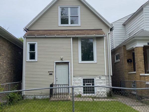 6905 Woodlawn Avenue S, Woodlawn, IL 60637