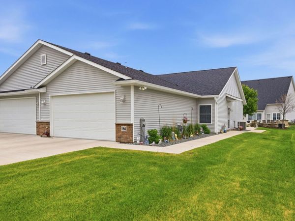 186 Beacon Harbor Circle , Unit 186, East Moline, IL 61244