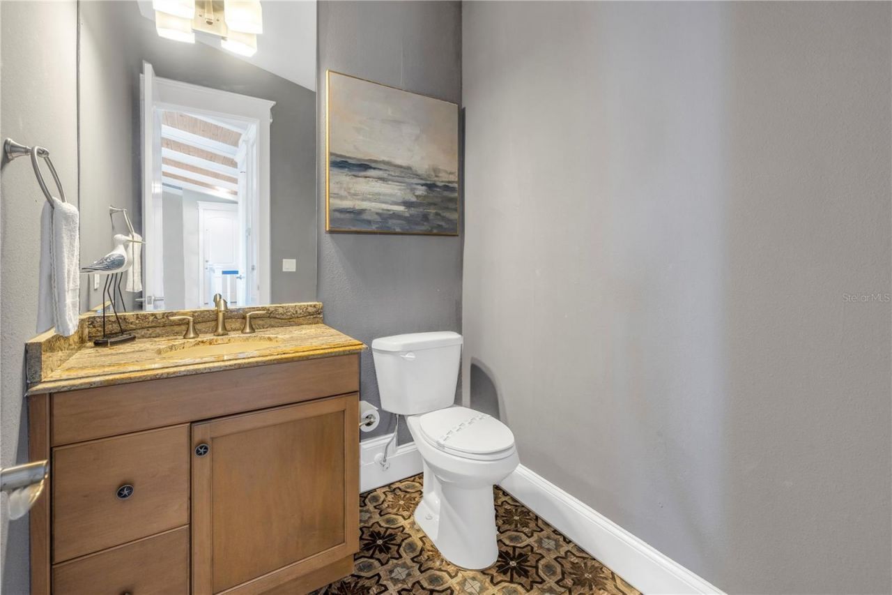 105 4th Street S, Bradenton Beach, FL 34217 Photo