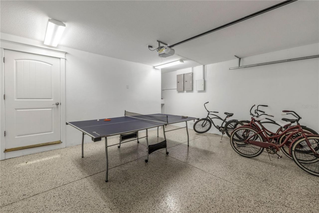 105 4th Street S, Bradenton Beach, FL 34217 Photo