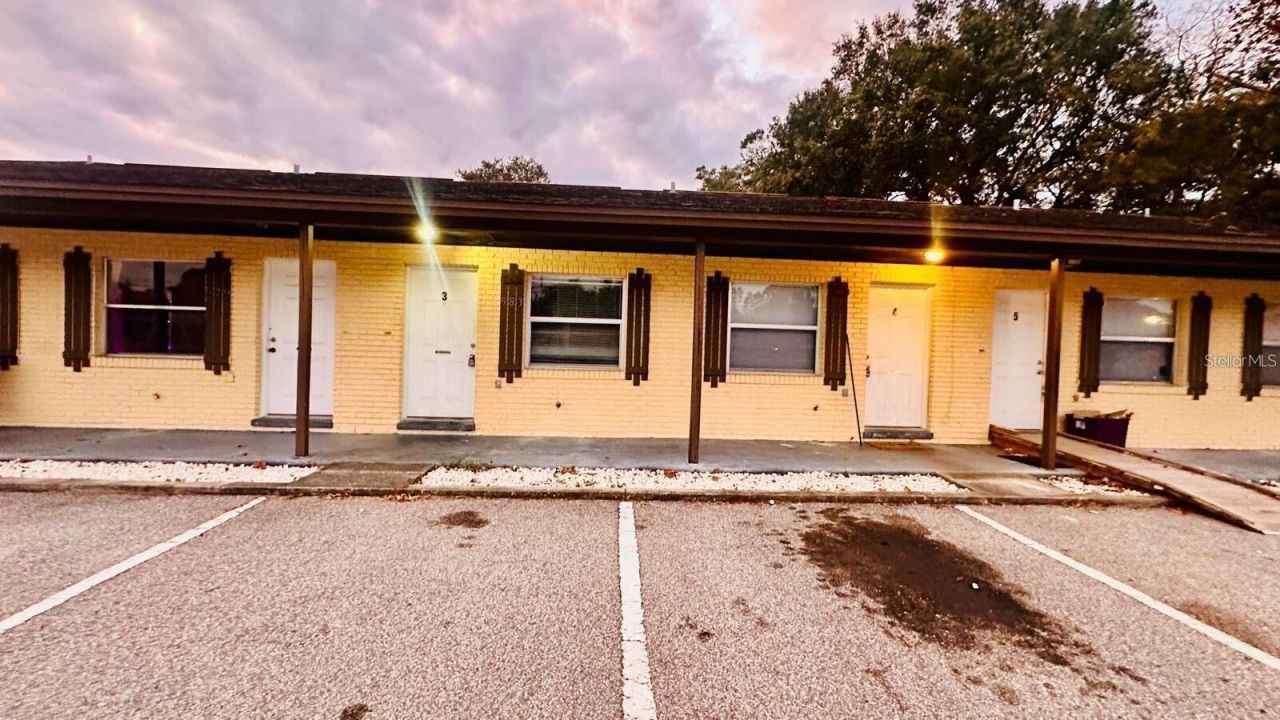 979 Berkley Road, Unit 4, Auburndale, FL 33823 Photo