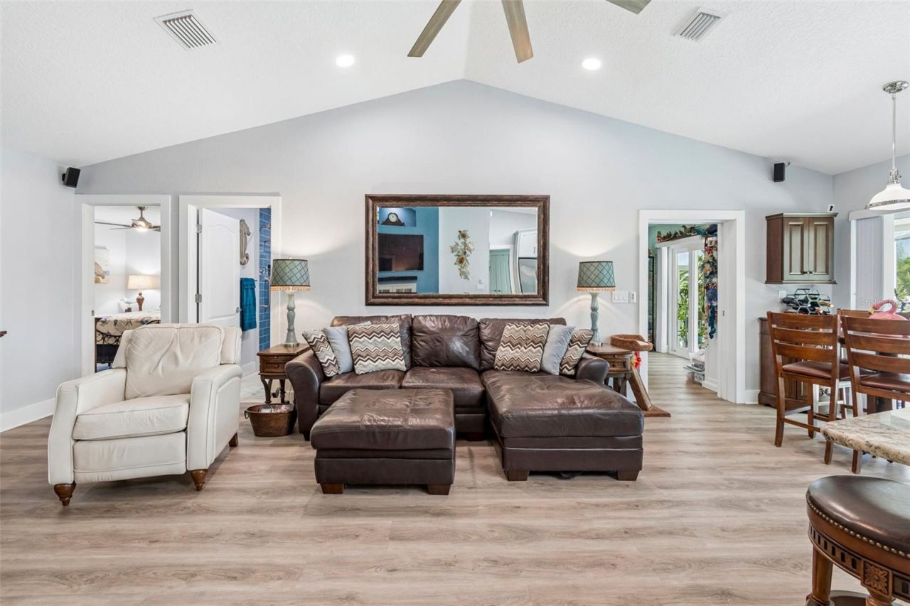 403 Flamingo Drive, Apollo Beach, FL 33572 Photo