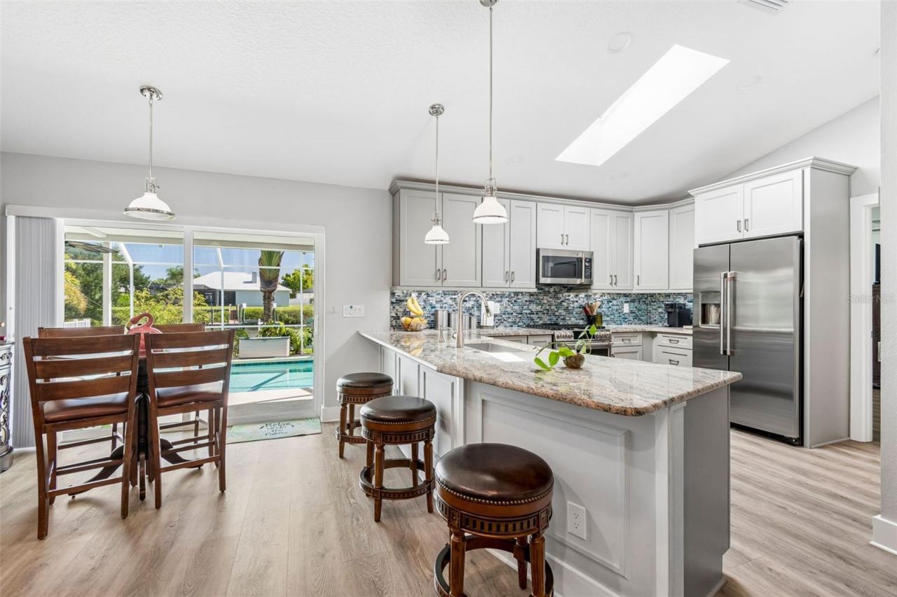 403 Flamingo Drive, Apollo Beach, FL 33572 Photo