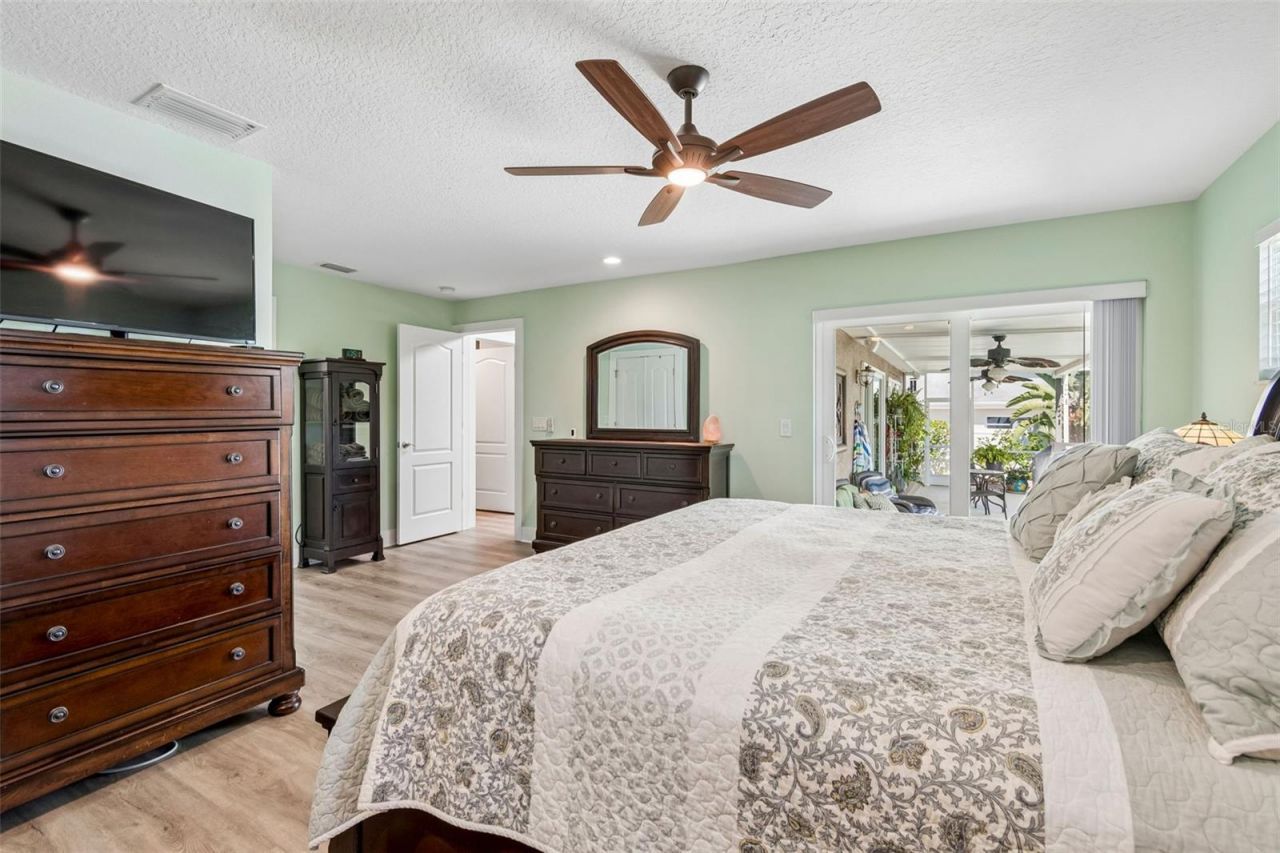 403 Flamingo Drive, Apollo Beach, FL 33572 Photo