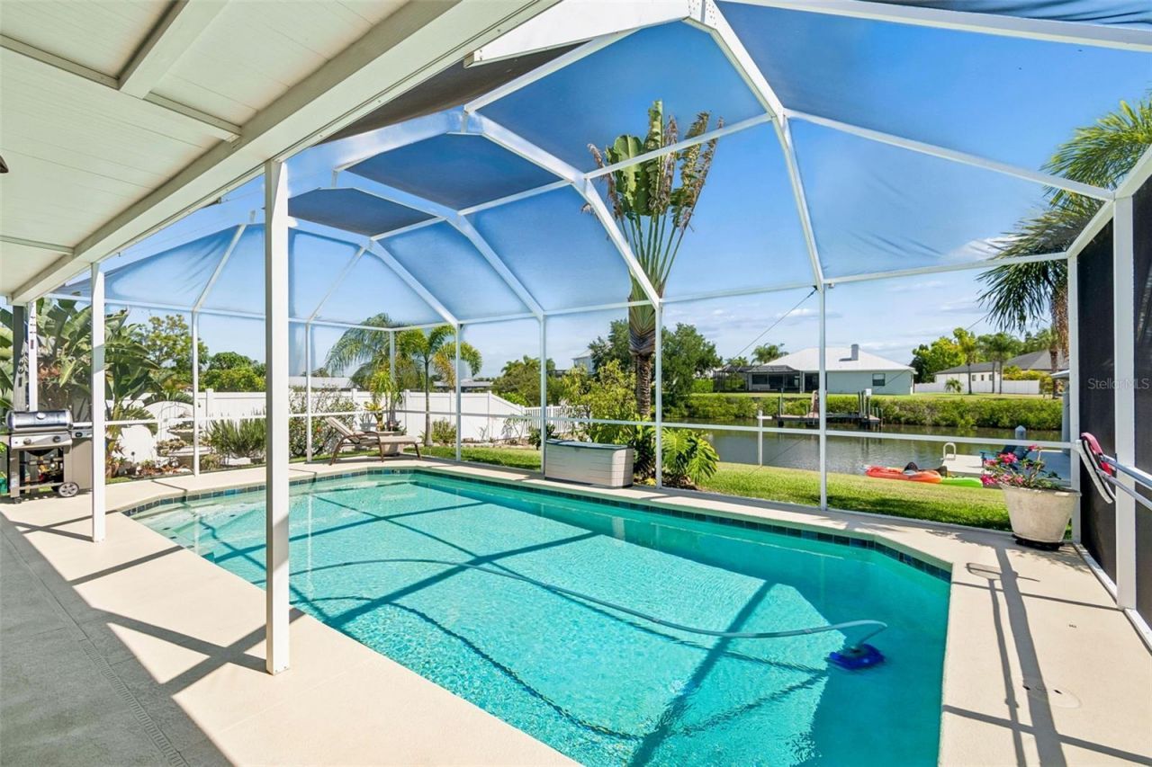 403 Flamingo Drive, Apollo Beach, FL 33572 Photo