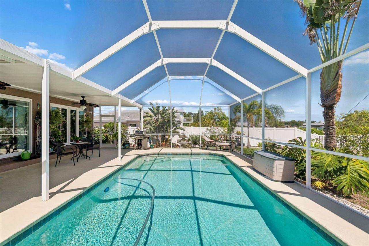 403 Flamingo Drive, Apollo Beach, FL 33572 Photo