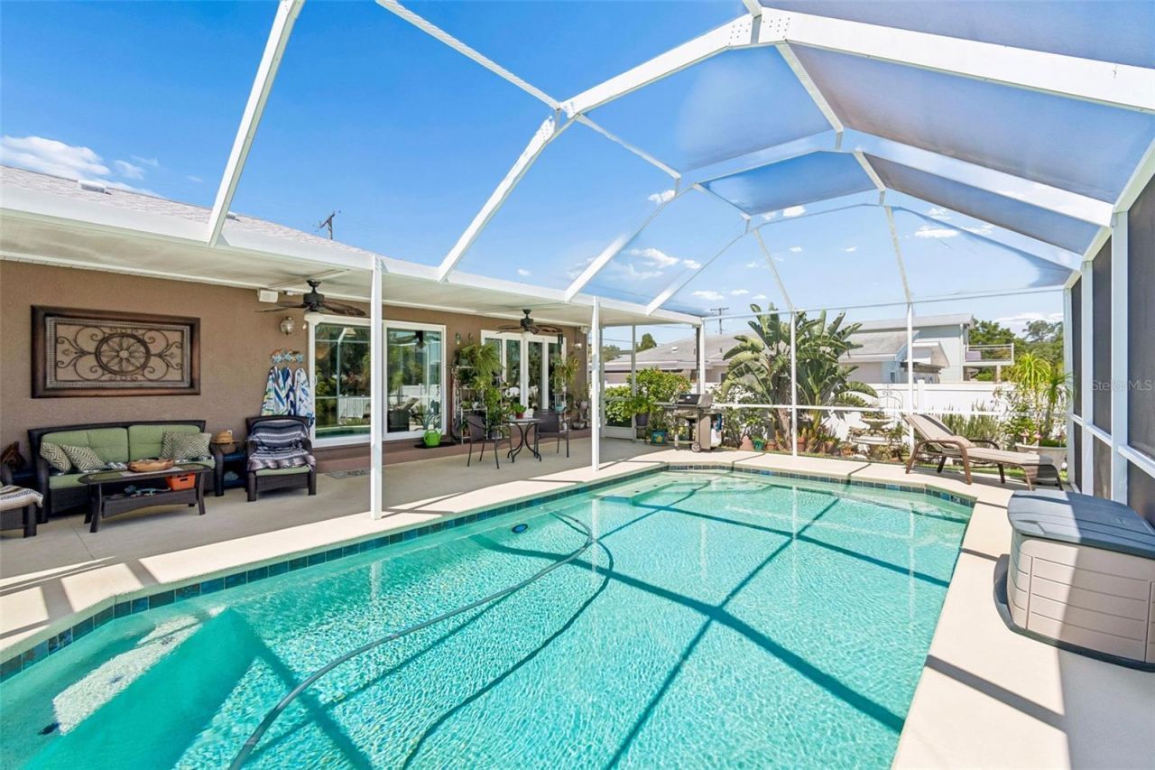 403 Flamingo Drive, Apollo Beach, FL 33572 Photo