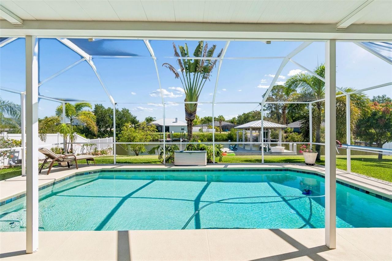 403 Flamingo Drive, Apollo Beach, FL 33572 Photo