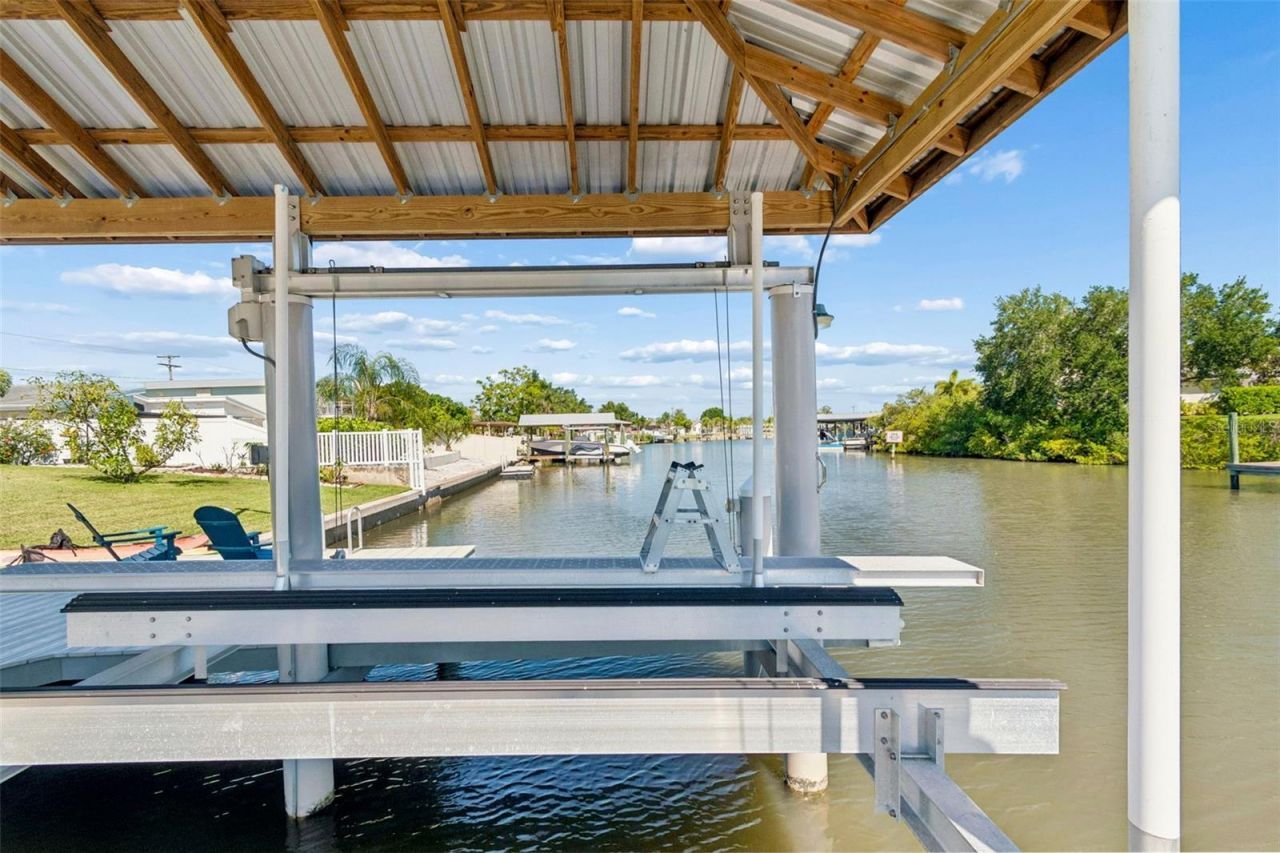 403 Flamingo Drive, Apollo Beach, FL 33572 Photo