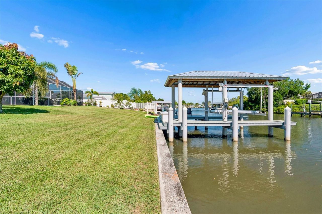403 Flamingo Drive, Apollo Beach, FL 33572 Photo