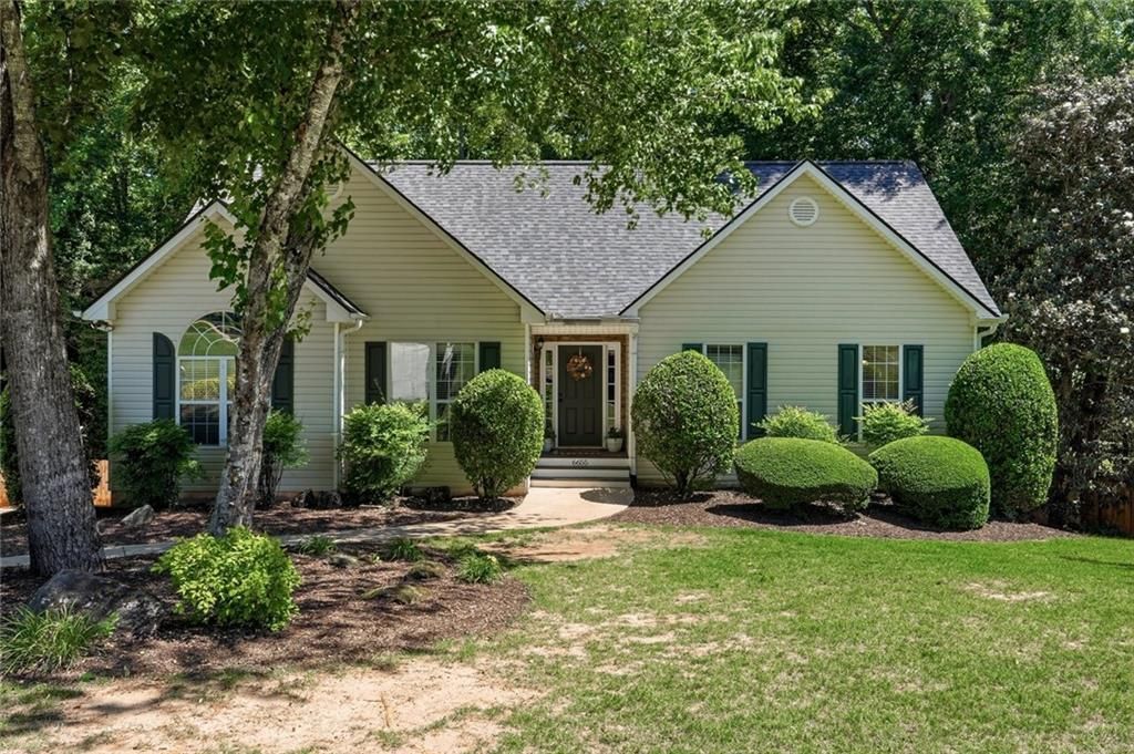6655 N Glen Drive, Cumming, GA 30028 Main Photo