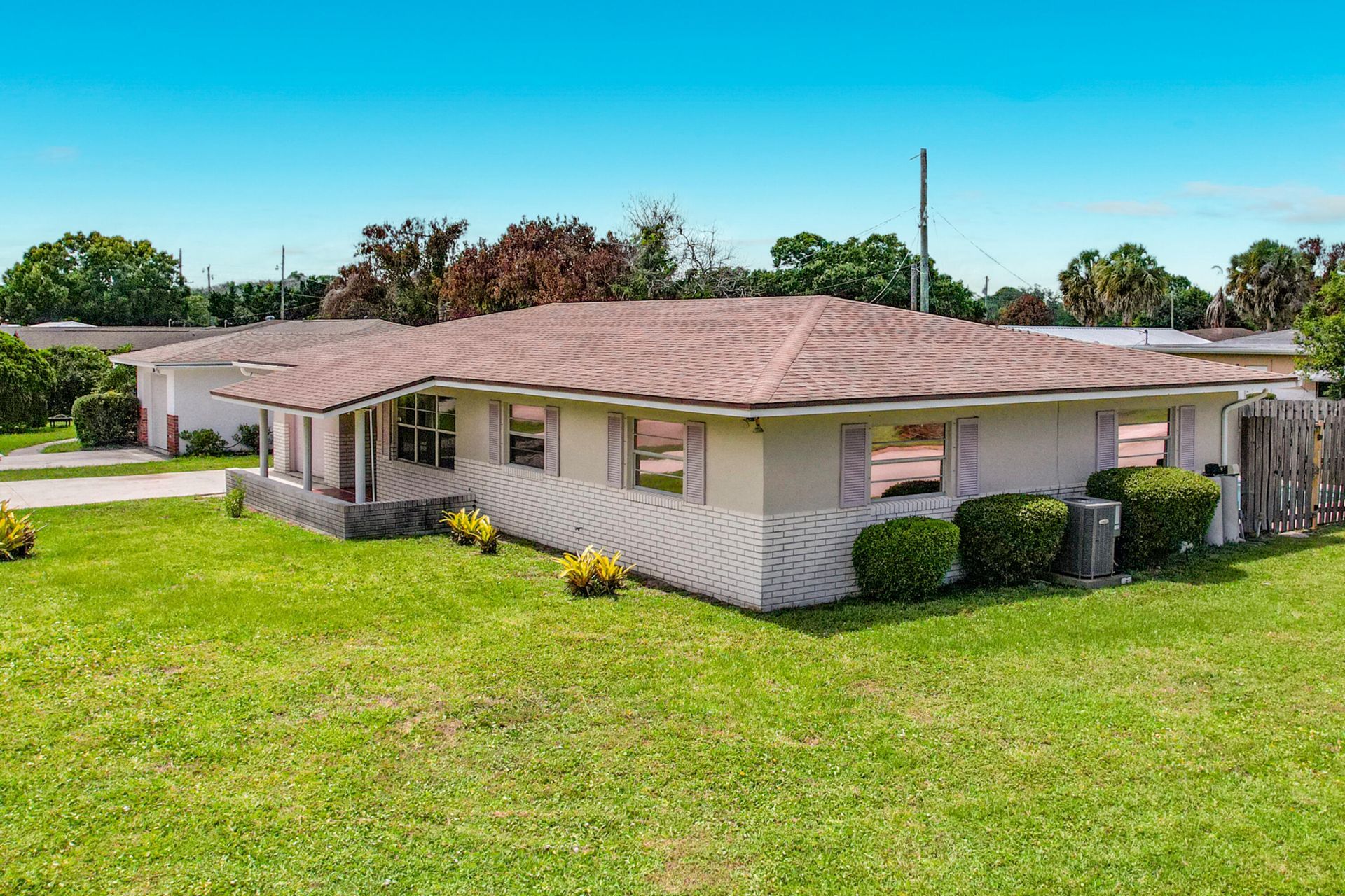 2402 Newport Drive, Fort Pierce, FL 34982 Photo