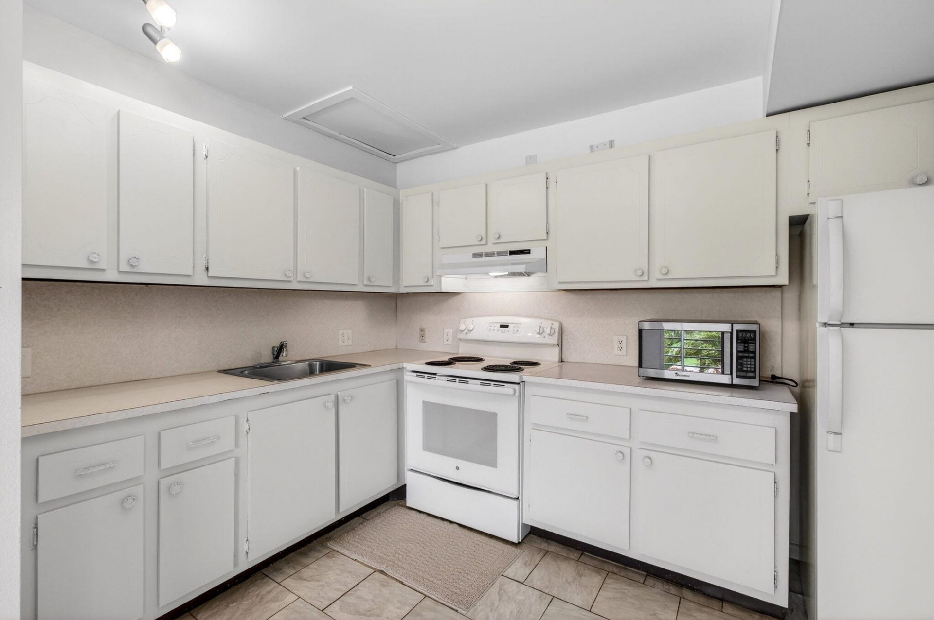 35 Mansfield A, Boca Raton, FL 33434 Photo