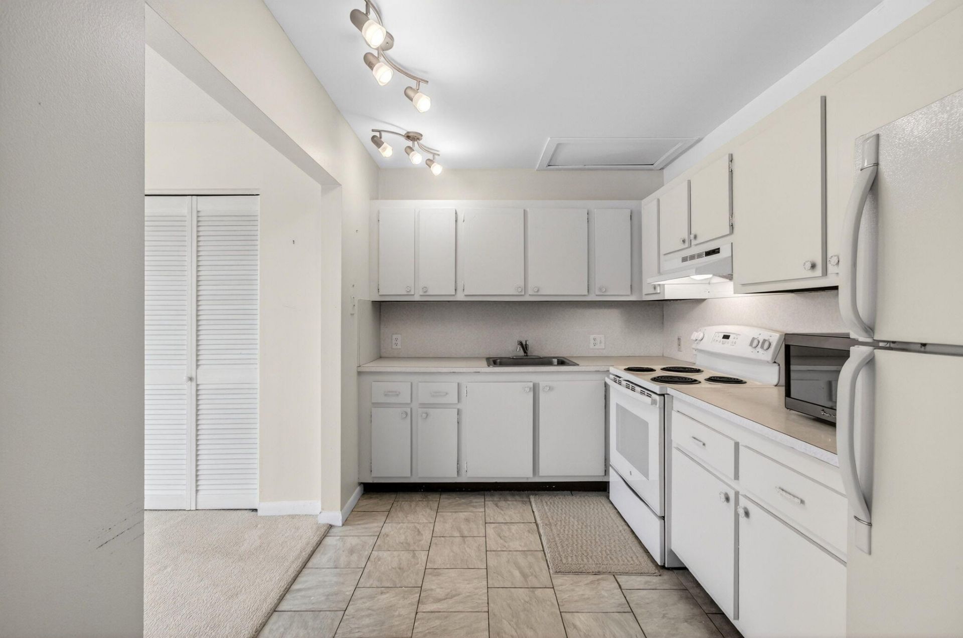 35 Mansfield A, Boca Raton, FL 33434 Photo